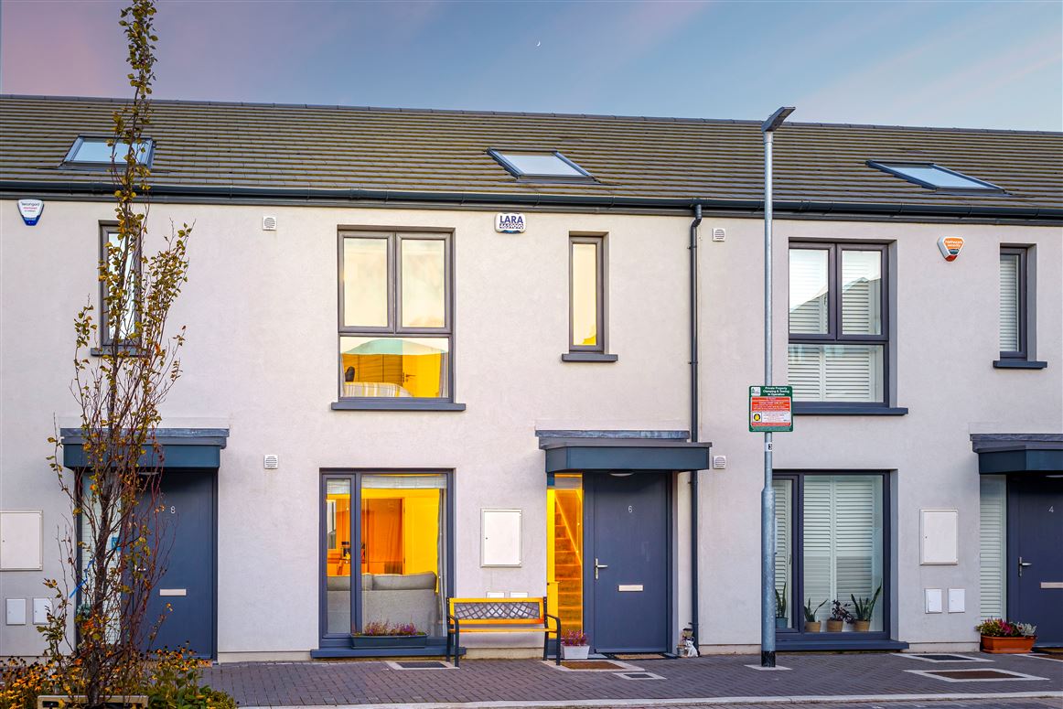 6 St Helens Court, Adamstown, Dublin