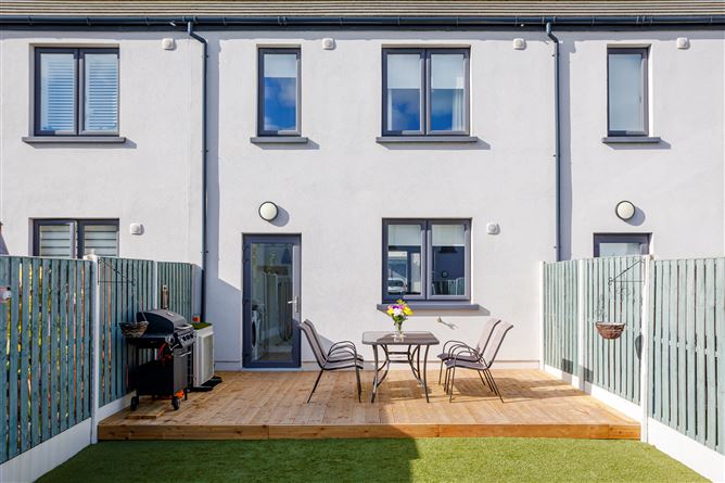 6 St Helens Court, Adamstown, Dublin