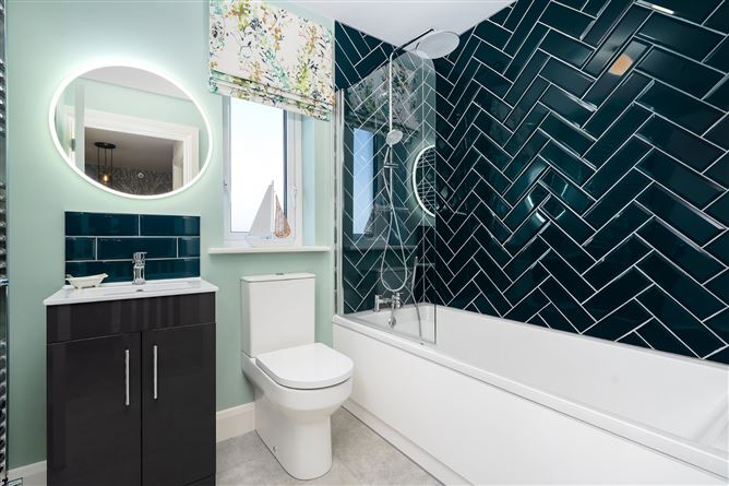 https://photos-a.propertyimages.ie/media/9/6/1/4922169/919450f6-cd24-407e-b273-160d188dcbd5_l.jpg