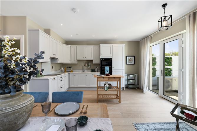 https://photos-a.propertyimages.ie/media/9/6/1/4922169/919450f6-cd24-407e-b273-160d188dcbd5_l.jpg