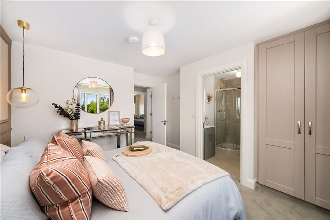 https://photos-a.propertyimages.ie/media/9/6/1/4922169/919450f6-cd24-407e-b273-160d188dcbd5_l.jpg