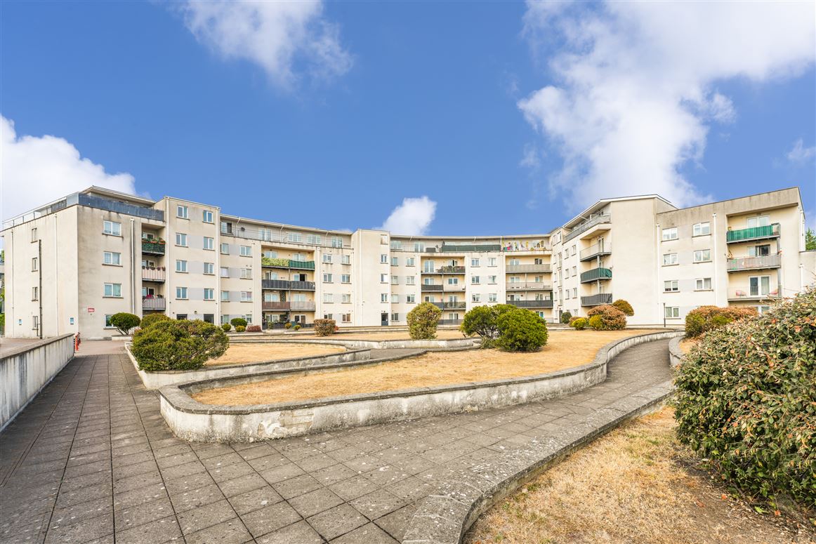 150 Block C, Aras Na Cluaine, Clondalkin, Dublin 22