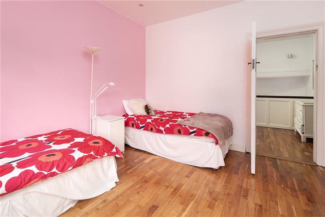 Algonquin, Factory Hill, Glountaune, Cork City