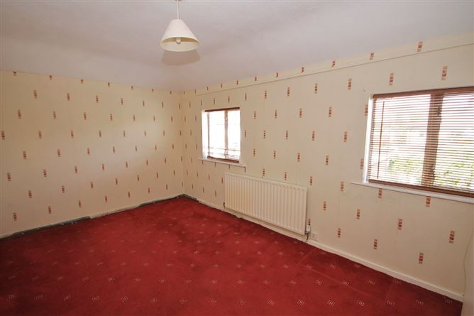 86 Dodsborough Cottages, Lucan, Co. Dublin