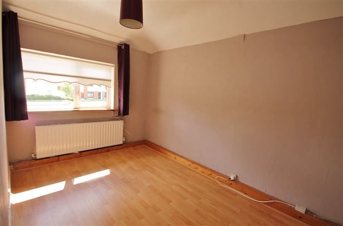 86 Dodsborough Cottages, Lucan, Co. Dublin