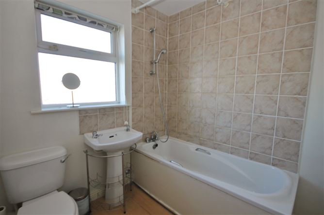 8 Griffeen Glen Vale, Lucan, Co. Dublin