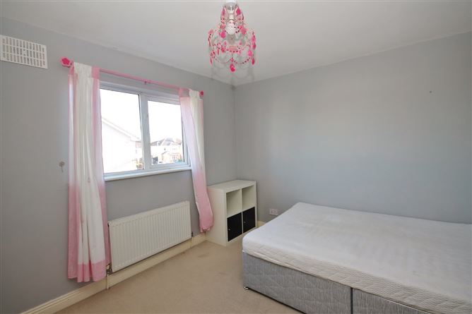 8 Griffeen Glen Vale, Lucan, Co. Dublin