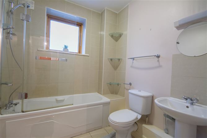 72 Ridge Hall, Ballybrack, County Dublin