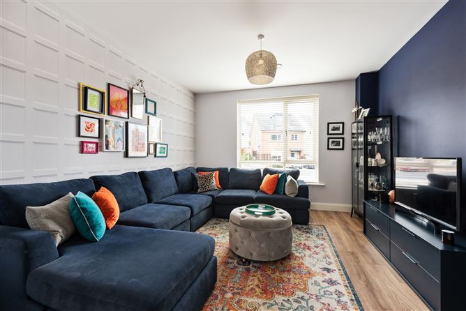7 Belarmine View, Stepaside, Dublin 18