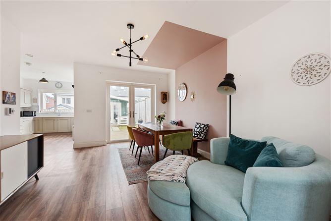 7 Belarmine View, Stepaside, Dublin 18