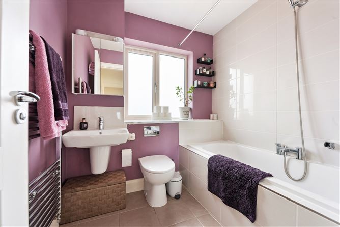 7 Belarmine View, Stepaside, Dublin 18