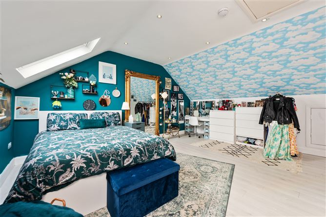 7 Belarmine View, Stepaside, Dublin 18