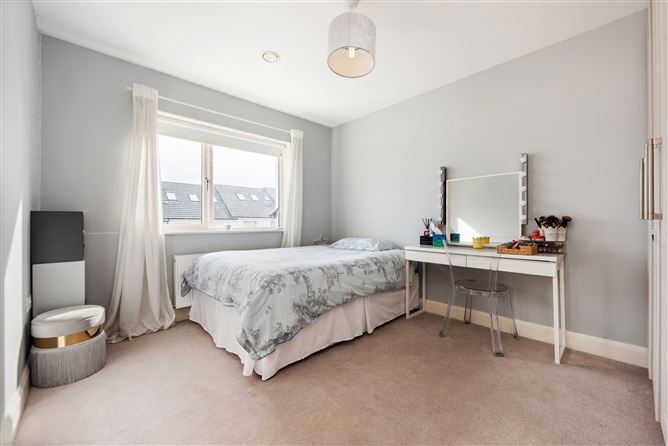 7 Belarmine View, Stepaside, Dublin 18