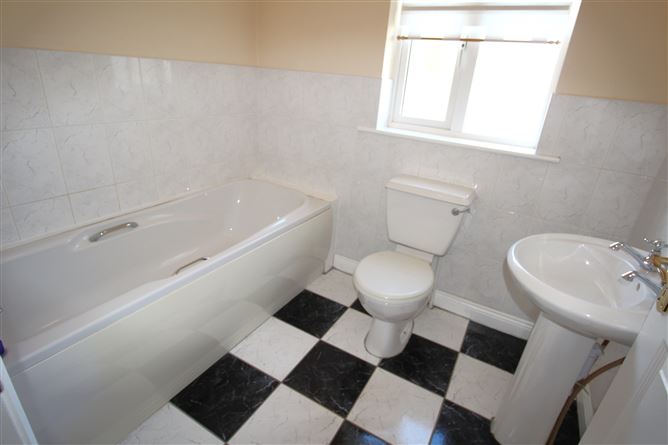 4 Annesley Court, Camolin, Wexford