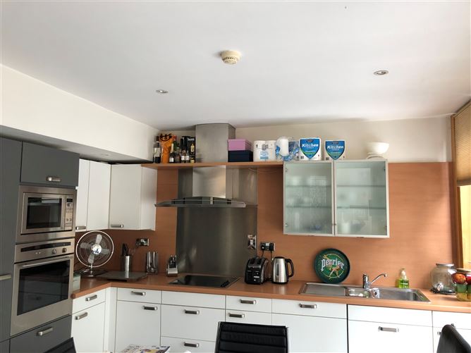 https://photos-a.propertyimages.ie/media/9/6/2/5010269/e8c3731f-2689-415d-86a7-77f31751a04b_l.jpg
