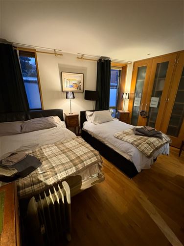 https://photos-a.propertyimages.ie/media/9/6/2/5010269/e8c3731f-2689-415d-86a7-77f31751a04b_l.jpg