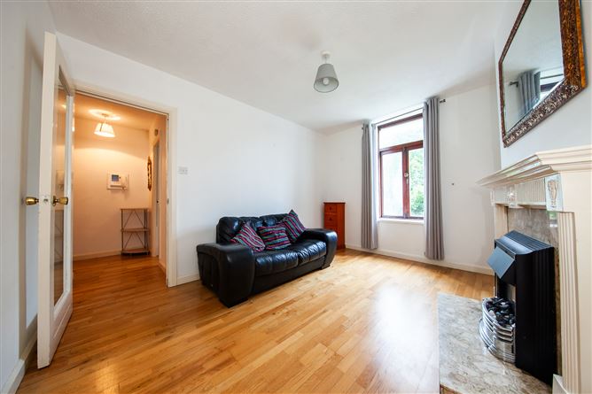 Photo 8 of 20 — APARTMENT 10 CRESCENT HOUSE THE CRESCENT , Marino, Dublin 3