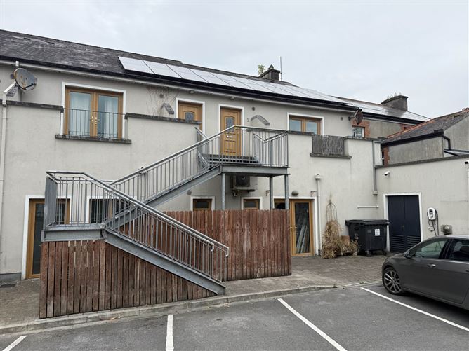 1 The Courtyard, Athleague, County Roscommon
