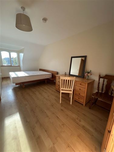 Tobarkeel, Drumcliffe Road, Ennis, County Clare