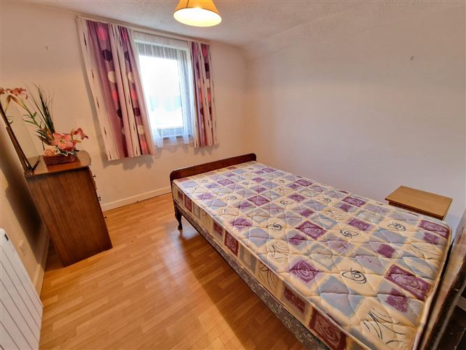 70 College Green, Ennis, Co. Clare