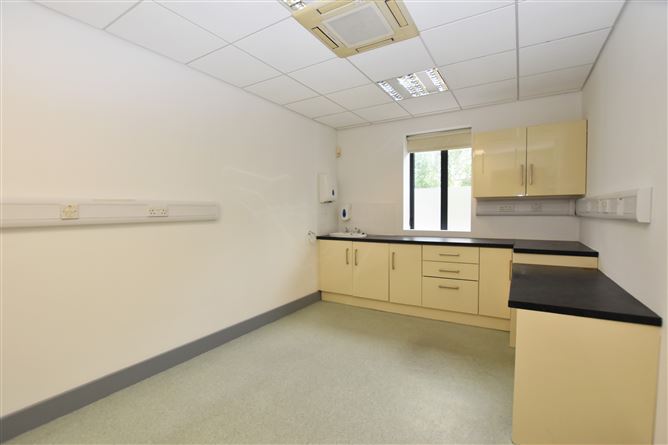 Ground Floor Medical Suite, Old Quarter Medical Centre, Ballincollig, Cork