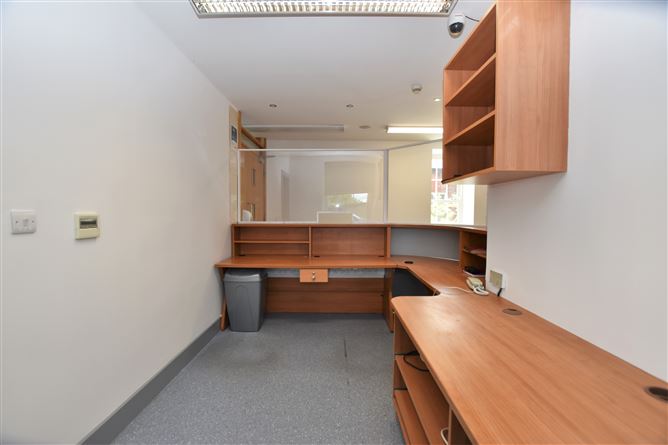 Ground Floor Medical Suite, Old Quarter Medical Centre, Ballincollig, Cork