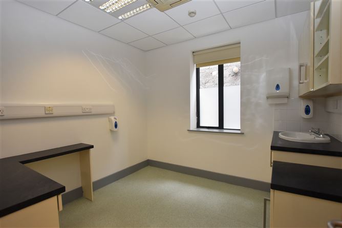Ground Floor Medical Suite, Old Quarter Medical Centre, Ballincollig, Cork
