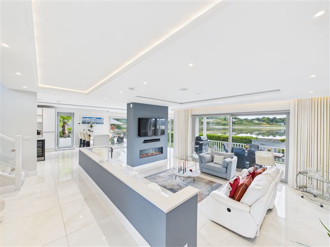 https://photos-a.propertyimages.ie/media/9/6/3/4942369/631d0ba7-2962-43fc-a074-c0e864ffb5c1_l.jpg