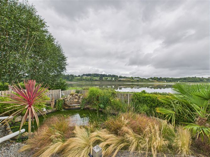 https://photos-a.propertyimages.ie/media/9/6/3/4942369/631d0ba7-2962-43fc-a074-c0e864ffb5c1_l.jpg
