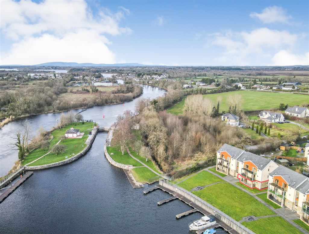 37 Shannon Quays, Rooskey, Co. Leitrim