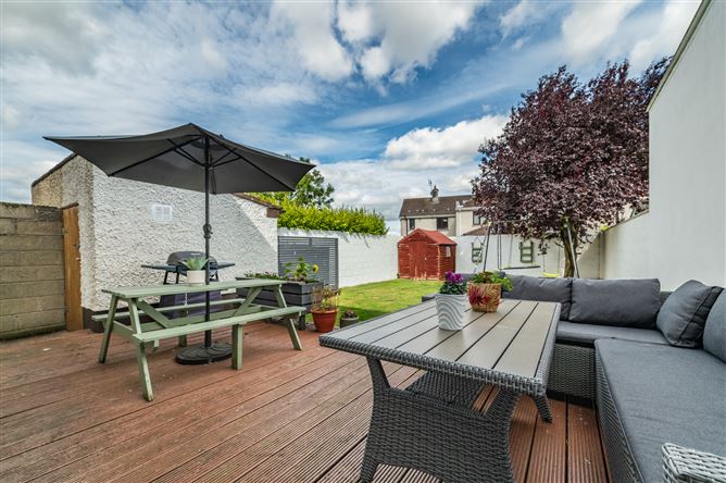 https://photos-a.propertyimages.ie/media/9/6/3/5021369/76f82158-adcb-4462-8f6c-d6b826f69102_l.jpg
