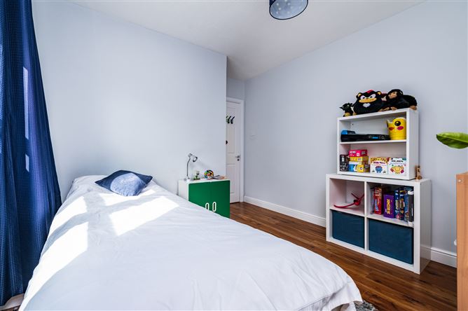 https://photos-a.propertyimages.ie/media/9/6/3/5021369/76f82158-adcb-4462-8f6c-d6b826f69102_l.jpg