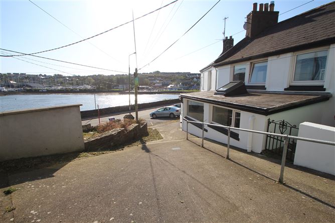 Schooner House, Lower Road, Crosshaven, Cork