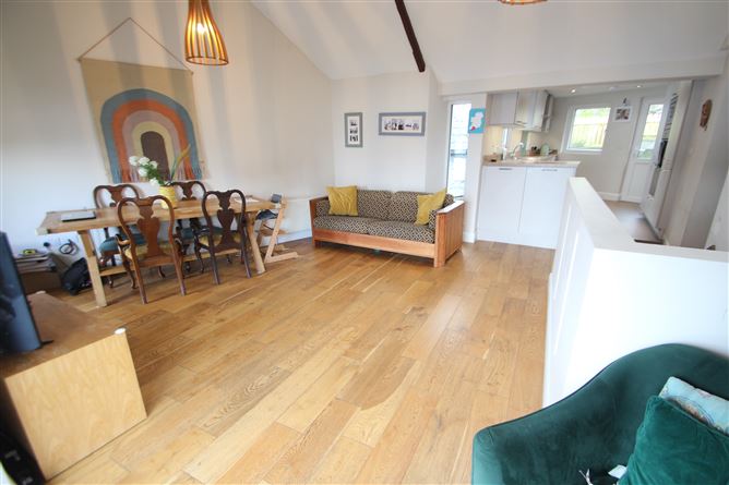 Schooner House, Lower Road, Crosshaven, Cork