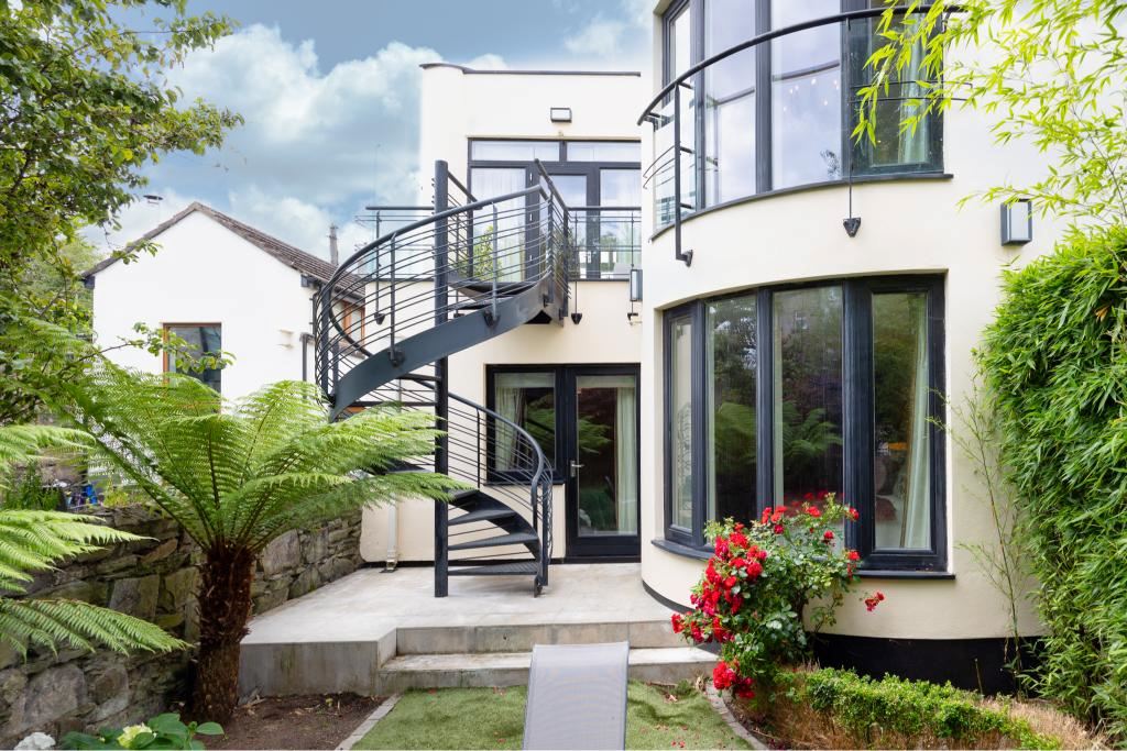 The Mews, off Winton Avenue, Rathgar, Dublin 6