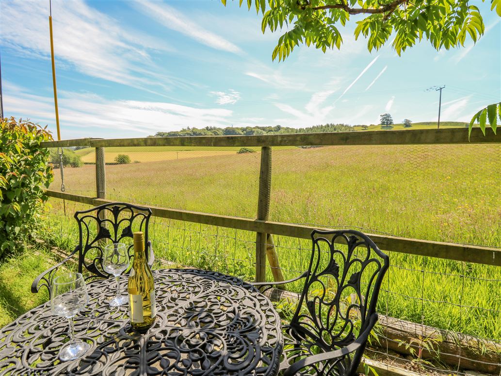 Bryniau Bychain Cottage,Cwrt, Gwynedd, Wales