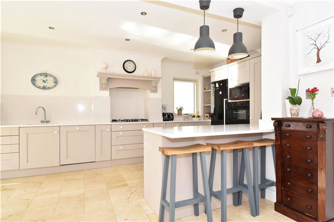 11 The Gardens, Threadneedle Road, Salthill, Galway