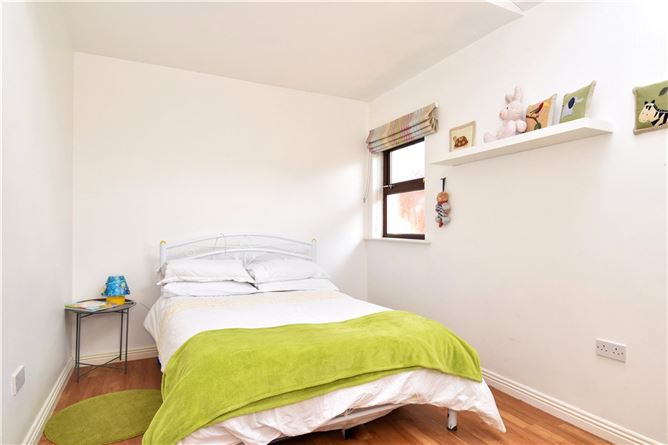 11 The Gardens, Threadneedle Road, Salthill, Galway