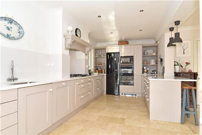 11 The Gardens, Threadneedle Road, Salthill, Galway