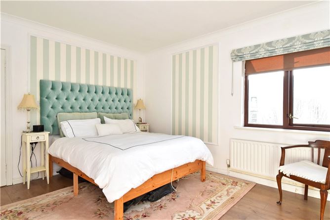 11 The Gardens, Threadneedle Road, Salthill, Galway