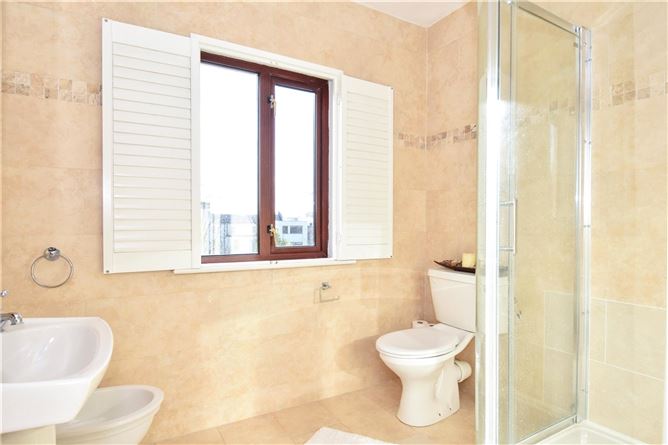 11 The Gardens, Threadneedle Road, Salthill, Galway