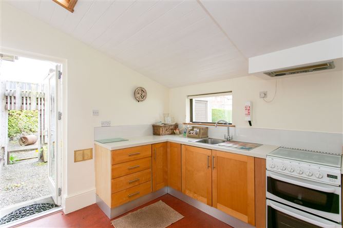 Ealand Lodge, 2 Strand Road, Sandymount, Dublin 4