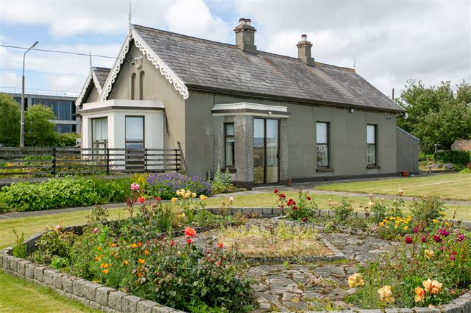 Ealand Lodge, 2 Strand Road, Sandymount, Dublin 4
