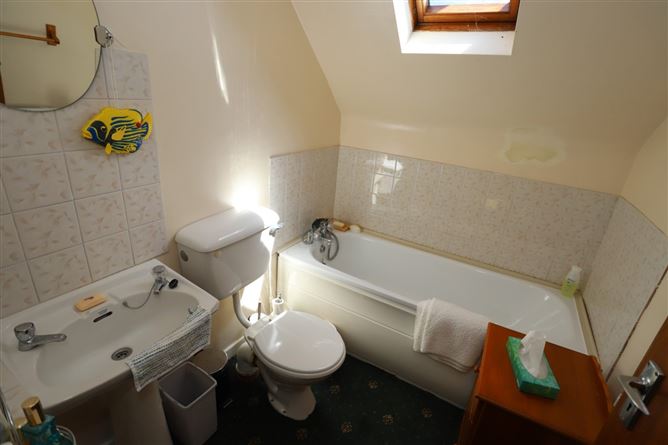 10 Father Bohan Houses, Fanore, Co. Clare