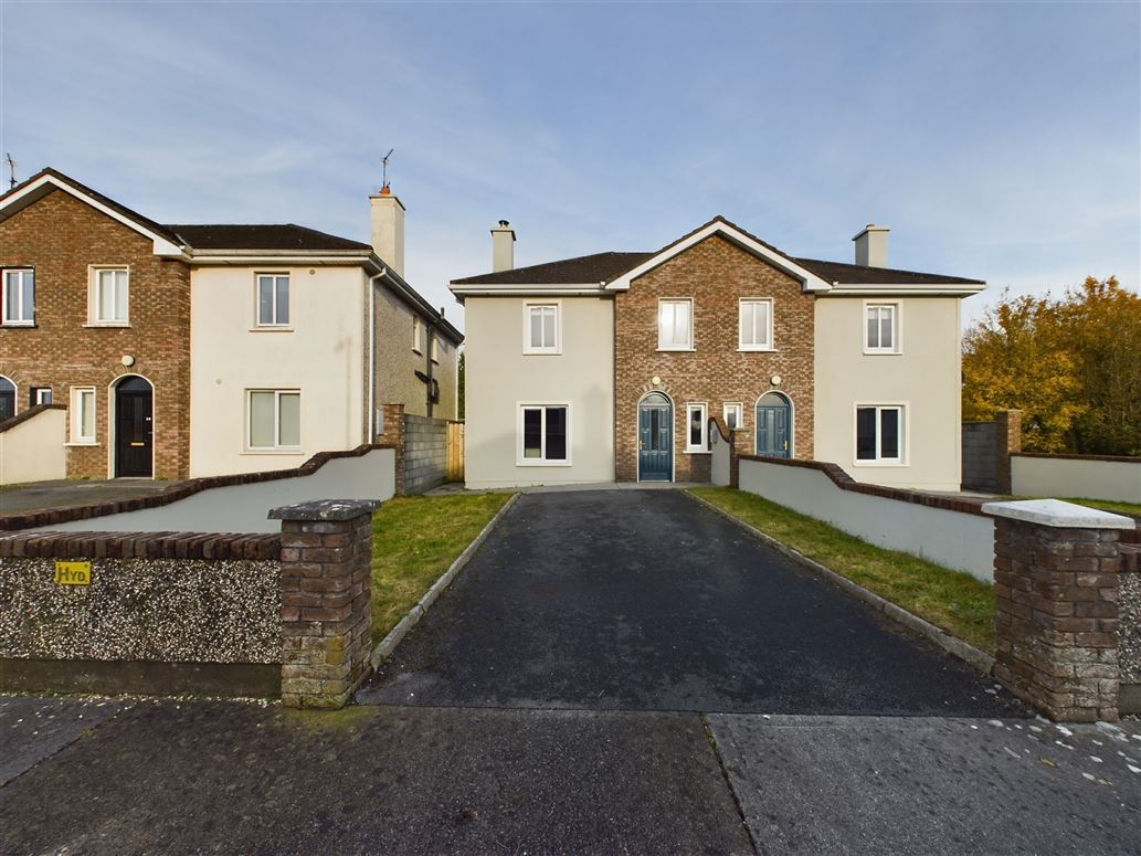 33 Cois na hAbhainn, Tuam, Galway