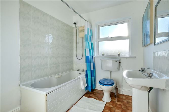 32 Ardeevan, Ballinalee Road, Longford