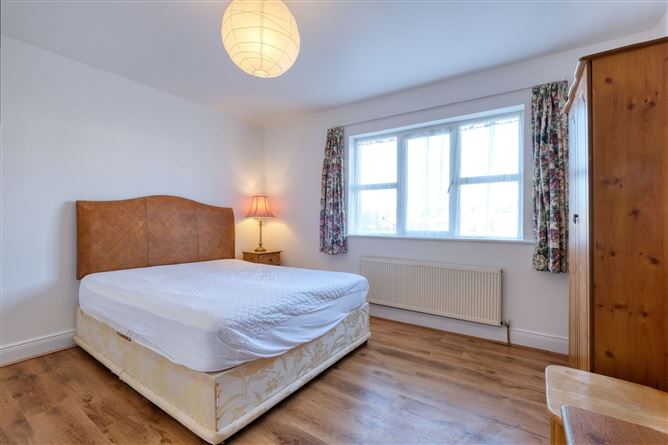 32 Ardeevan, Ballinalee Road, Longford