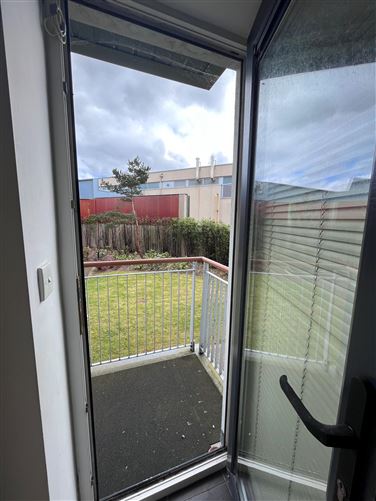 Apt. 4, The Crescent, Old Fort Road, Ballincollig, Cork