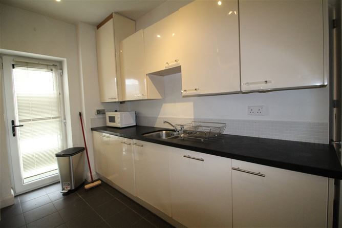 Apt. 4, The Crescent, Old Fort Road, Ballincollig, Cork