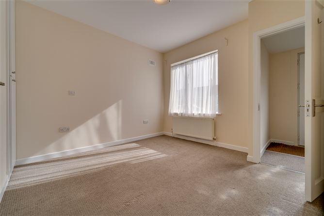 24 Aideen Ave., Terenure, Dublin 6W